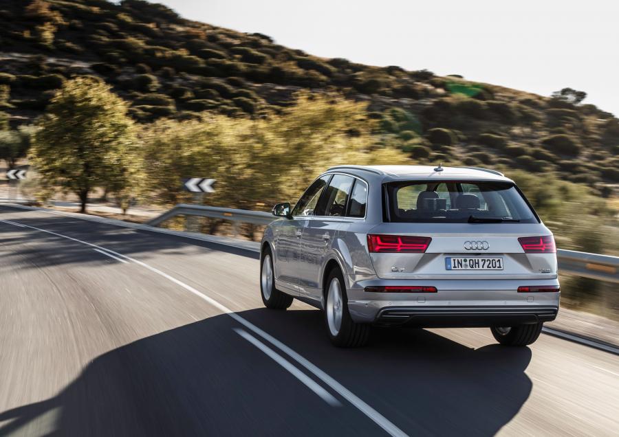  Audi Q7 e-tron TDI Quattro (4M) 2016 года  (WW) (фото 30 из 33)